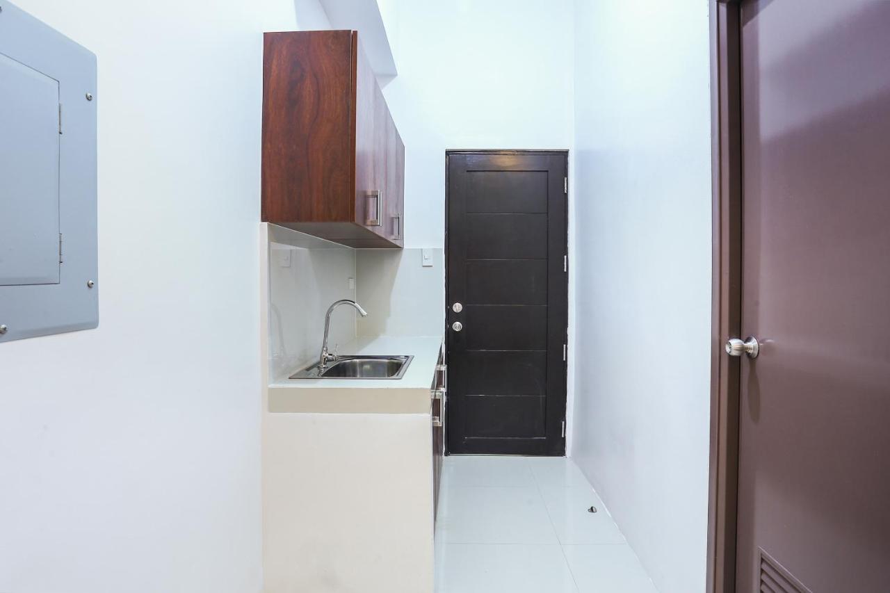 Oyo 505 Jardin Suites Manila Eksteriør bilde